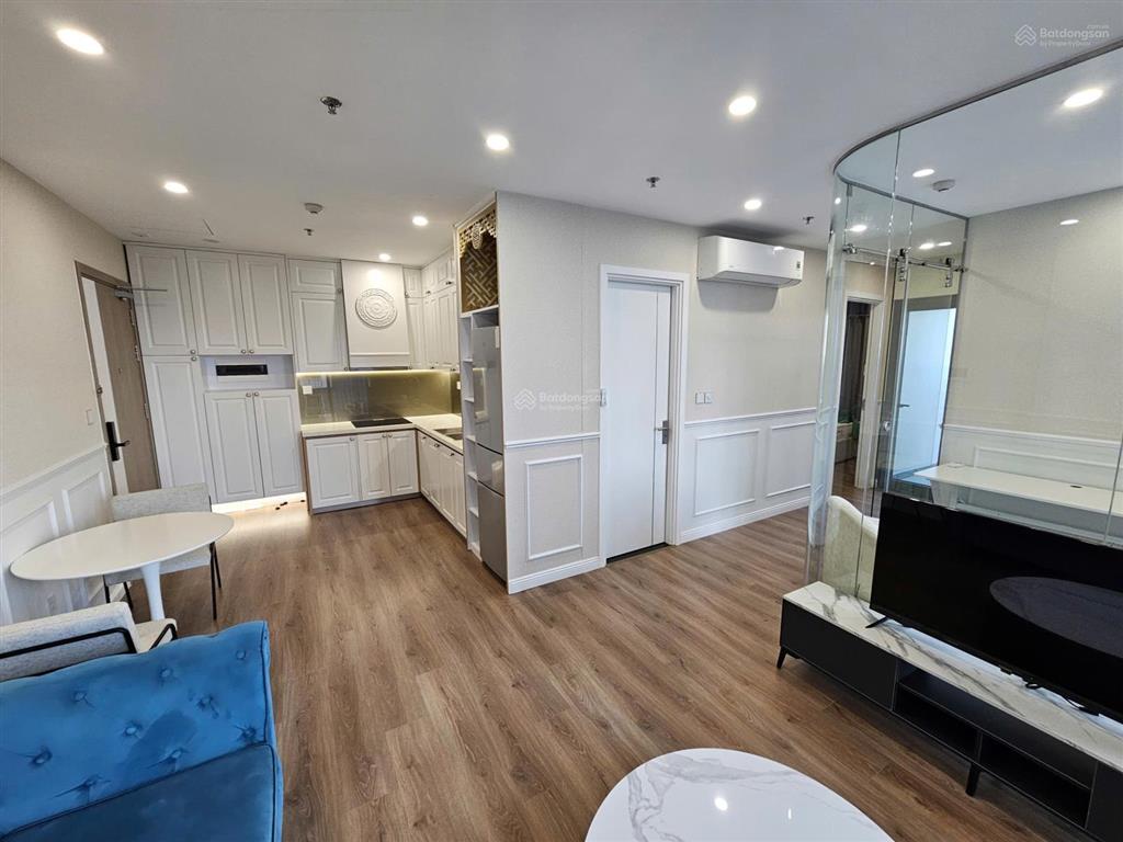 Chính chủ gửi bán căn góc 2n+, 64m2, vinhomes smart city, đông nam, giá 3.8 tỷ, full nội thất