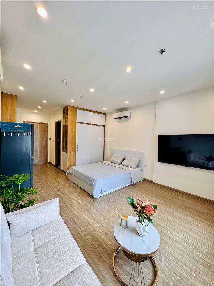 Vinhomes smart city, 2,2 tỷ, 31,7m2  nội thất đẹp, nhà thật giá thật, giá hời!