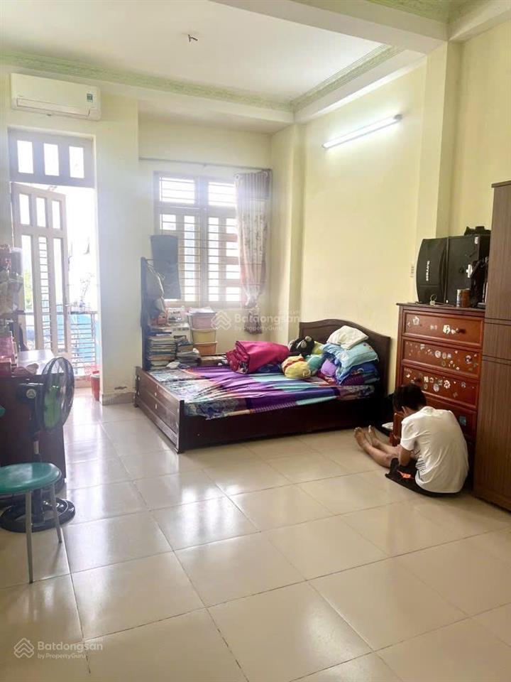 Nhà  4 tầng btct  sát cầu nguyễn văn cừ  đường vào nhà 8m  nhỉnh 6 tỷ  phường 1  quận 8