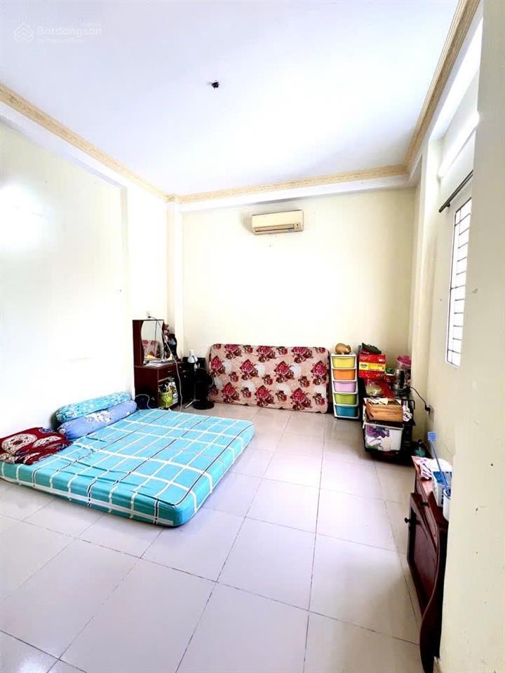 Nhà  4 tầng btct  sát cầu nguyễn văn cừ  đường vào nhà 8m  nhỉnh 6 tỷ  phường 1  quận 8