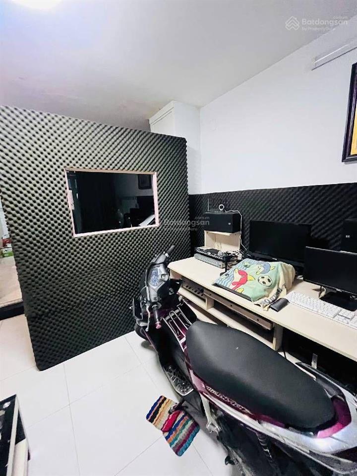 Nhà 5 tầng lô góc 2 mặt hẻm xe hơi , ô tô đổ cửa 6pn shr nở hậu hoàn công đủ  quận 8 nhỉnh 7 tỷ .