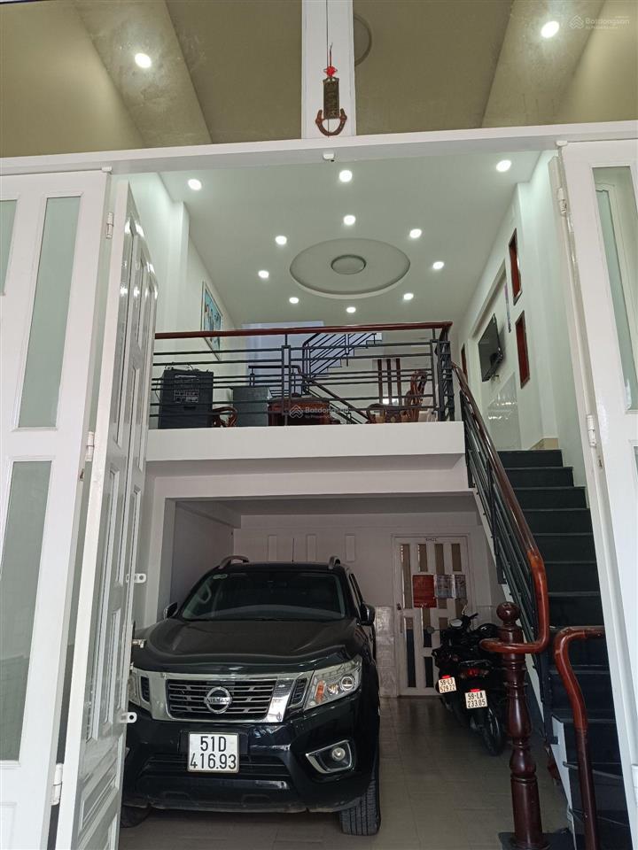 Xe tải tránh, xe hơi ngủ trong nhà, 3 tầng (4x17,5), phạm hùng gần nhà thờ nam hải, quận 8