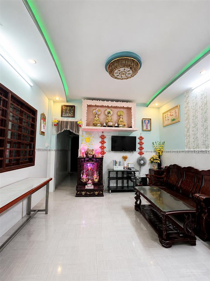 Xe hơi trong nhà lô góc tùng thiện vương (5x15m) sát cầu chà và quận 8