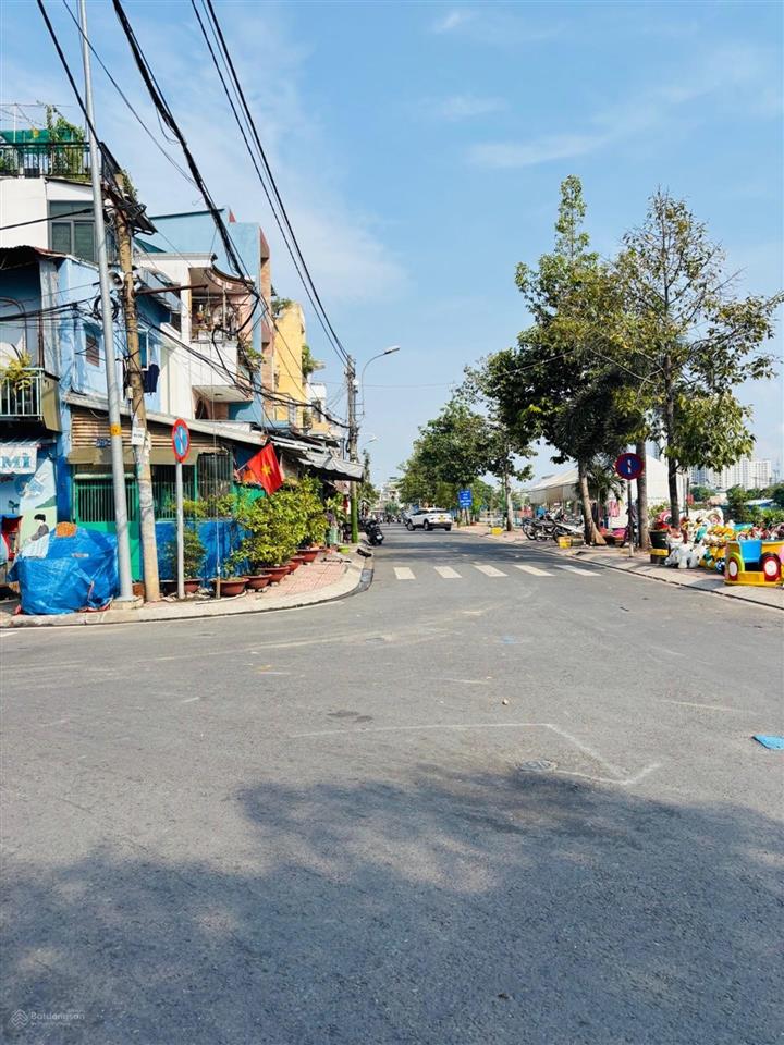 Siêu hiếm căn góc 2 mặt tiền kd tuy lý vương ngay cầu chà và, chợ hoa trên bến dưới thuyền quận 8