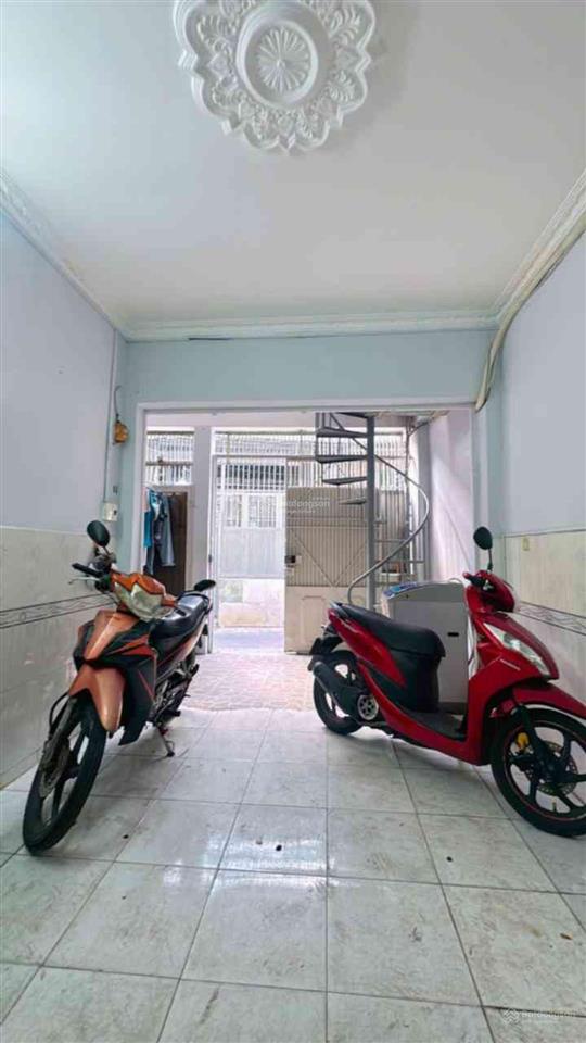 Tài chính nhỉnh 4 tỷ, 4 tầng, dòng tiền 30 triệu với 5 phòng cho thuê tìm đâu ra ngay ttq8