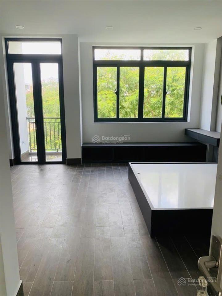 Kdc phú lợi 100m2( 5x20) đường nhựa 10m quận 8  sổ hồng hoàn công đủ nhỉnh 8 tỷ. 0937 737 ***