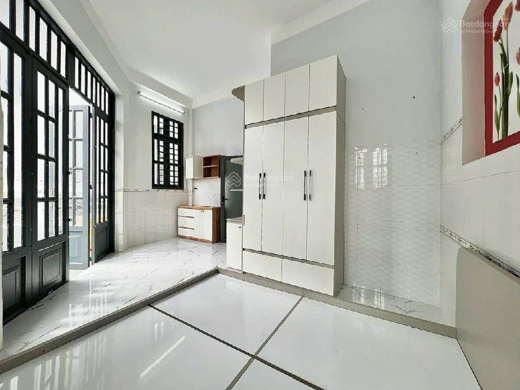 Ngang siêu khủng 6m dòng tiền 20tr/tháng nhà 4 tầng bông sao ngay trung tâm quận 8 giá 6 tỷ nở hậu