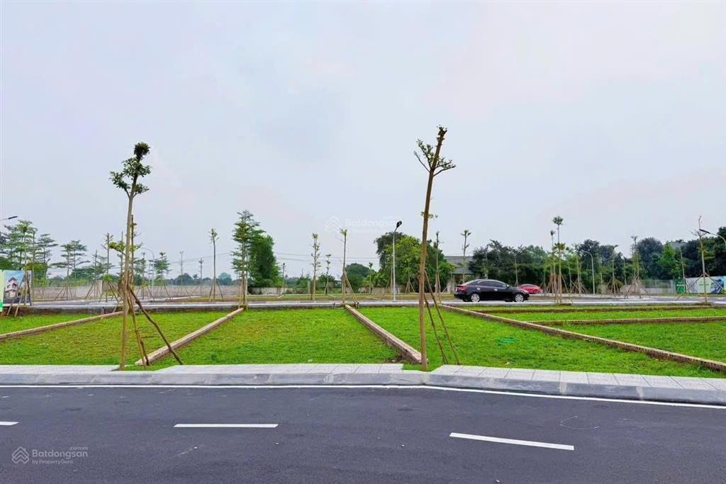 Bán đất hòa thạch 100m², 2 mặt tiền, full thổ cư, gần khu cnc hòa lạc, chỉ 2 tỷ