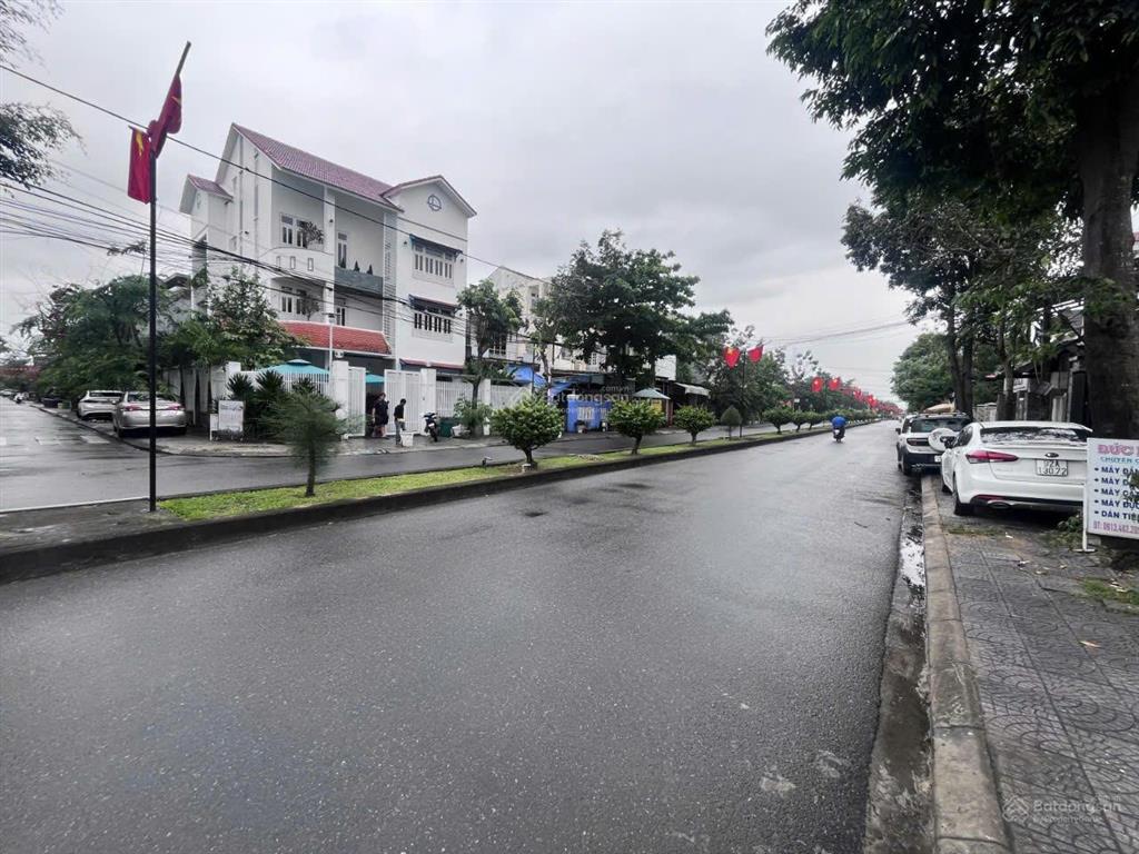 Cực rẻ, mt lê hồng phong, sát trung tâm hội an, 290m2, giá chỉ hơn 40tr/m2