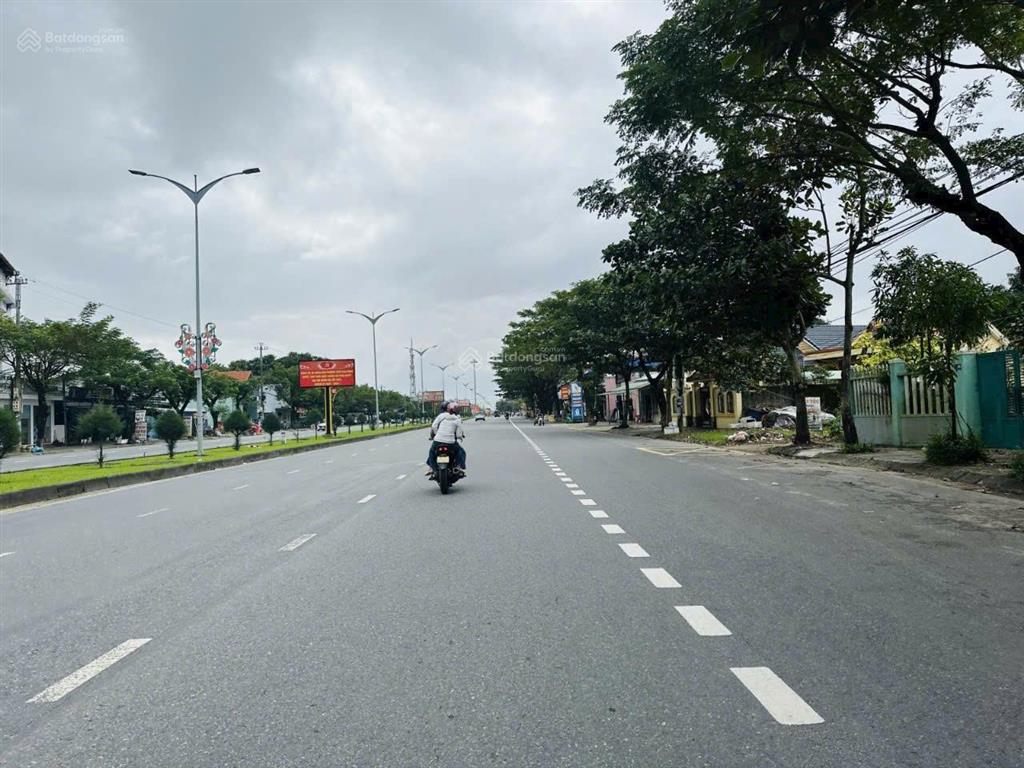 Mt trần hưng đạo, sát fpt, 565m2, ngang 19m, thêm 400m2 ngoài sổ, giá chỉ 40 tỷ