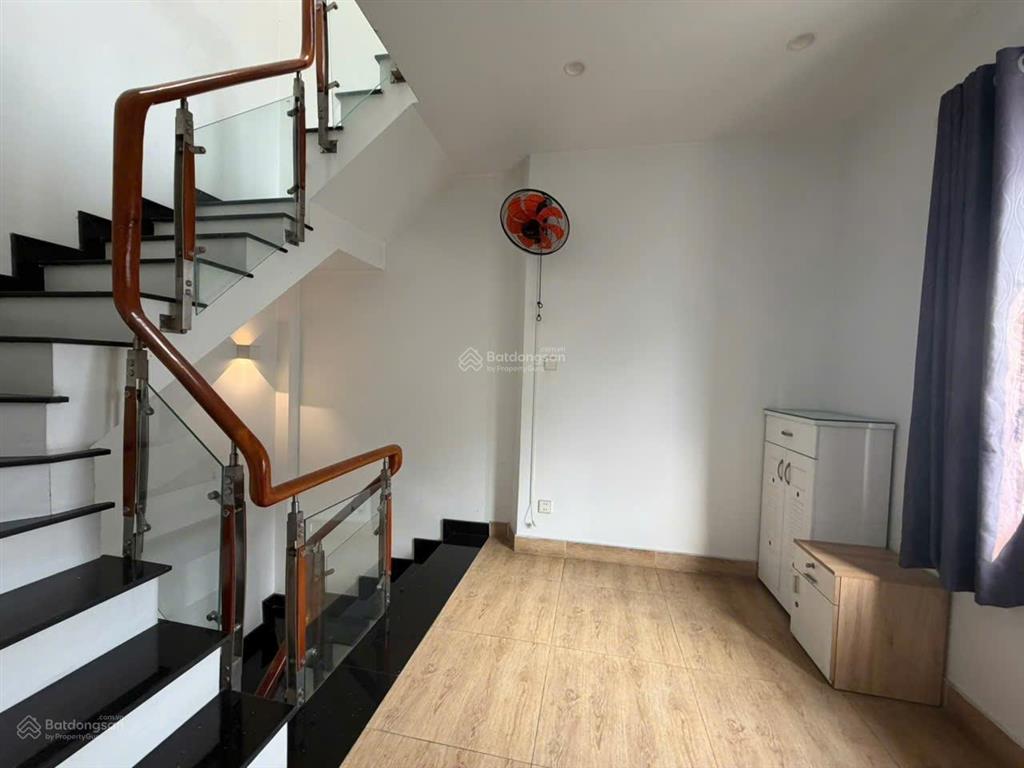 Bán nhà mặt tiền đường ngô quyền, 18,5 tỷ, 49m2, 3pn, 4wc, pháp lý đầy đủ