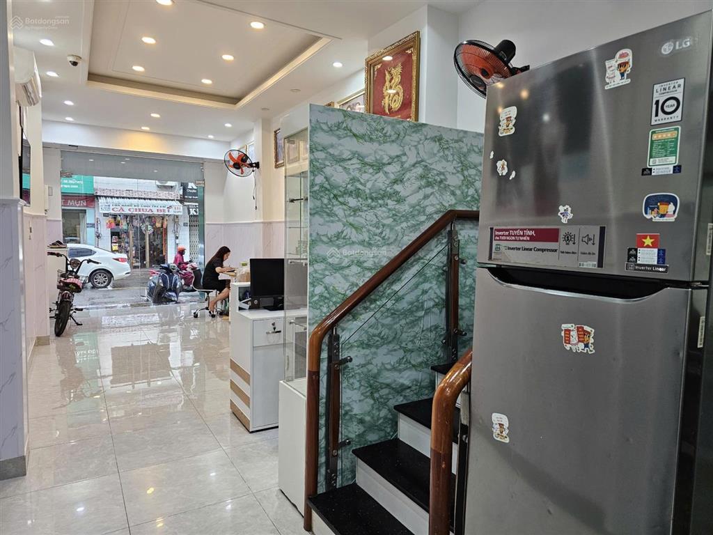 Bán nhà mặt tiền đường ngô quyền, 18,5 tỷ, 49m2, 3pn, 4wc, pháp lý đầy đủ