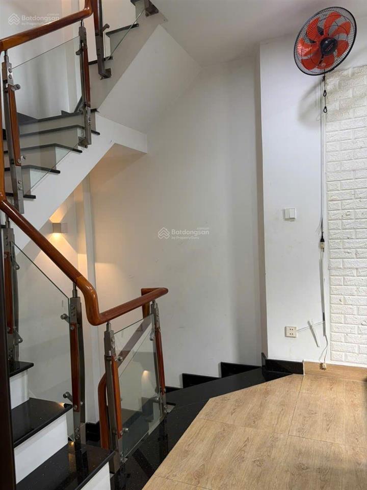 Bán nhà mặt tiền đường ngô quyền, 18,5 tỷ, 49m2, 3pn, 4wc, pháp lý đầy đủ