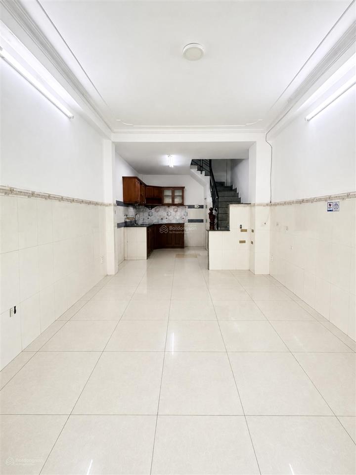 Nhà quận 10 khu thành thái  5 tầng  hẻm xe ô tô thẳng 1 trục  đất thổ cư vuông vức  chỉ hơn 8