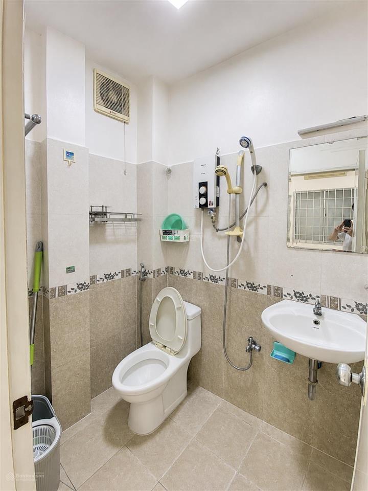 Nhà quận 10  diện tích 44,1 m2  4 phòng ngủ  4 nhà vệ sinh  hẻm ba gác thông  chỉ hơn 5 tỷ