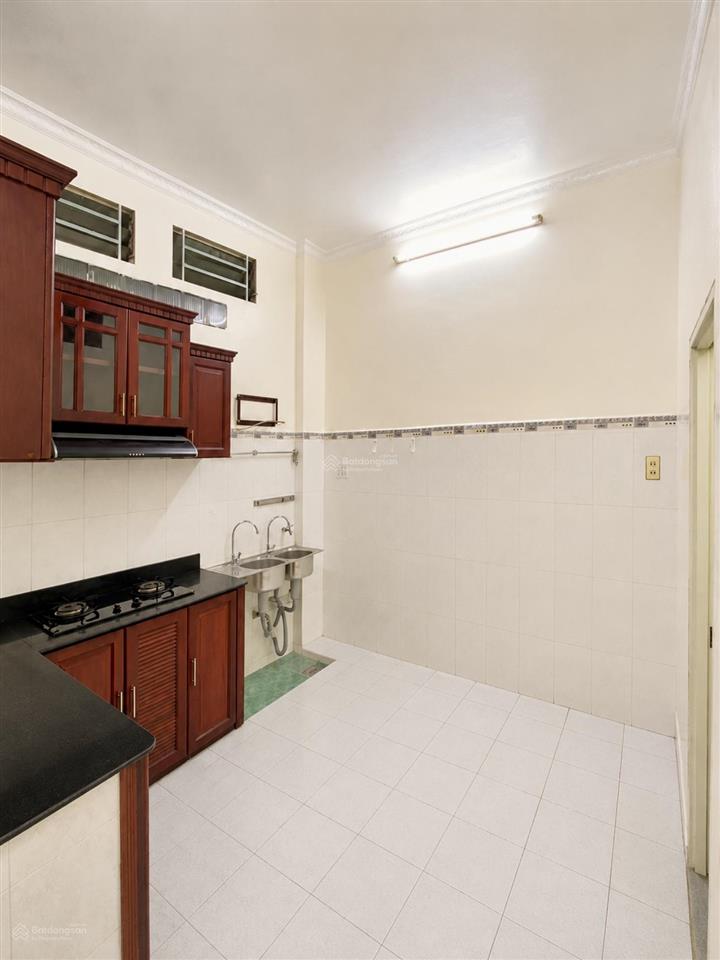 Nhà quận 10  diện tích 44,1 m2  4 phòng ngủ  4 nhà vệ sinh  hẻm ba gác thông  chỉ hơn 5 tỷ