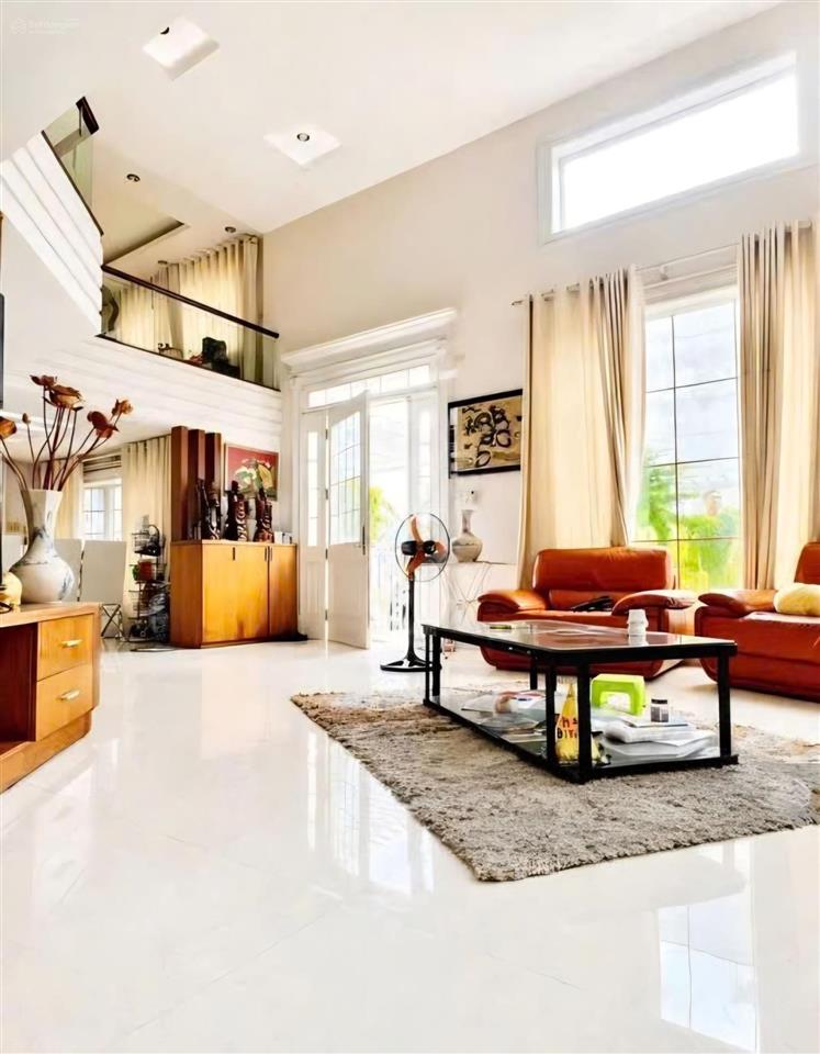 Nhà bán khu gia hòa căn góc 2 mặt tiền view sông, chỉ 24 tỷ!