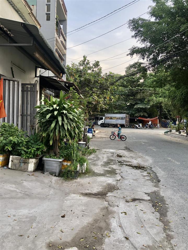 Chính chủ bán nhà mt tại kdc hoàng hải, bà điểm 100m2