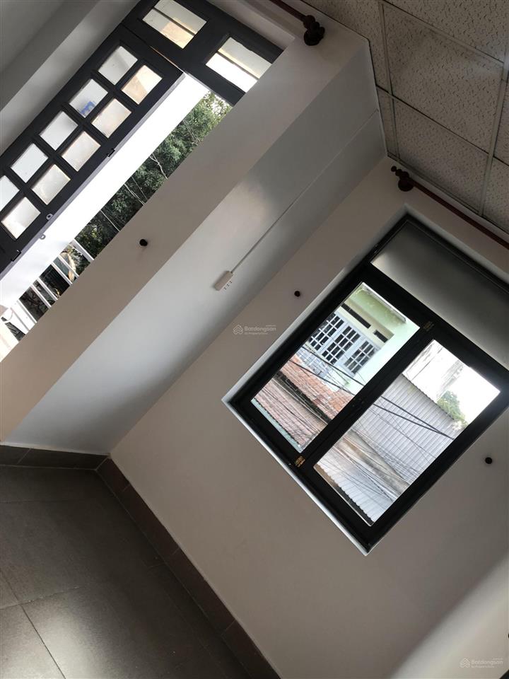 Chính chủ bán nhà mt tại kdc hoàng hải, bà điểm 100m2