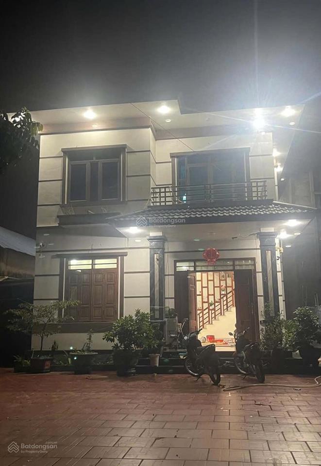 Mời thuê nhà nguyên căn  2 tầng  full đồ  gần dbg thái nguyên  giá tốt