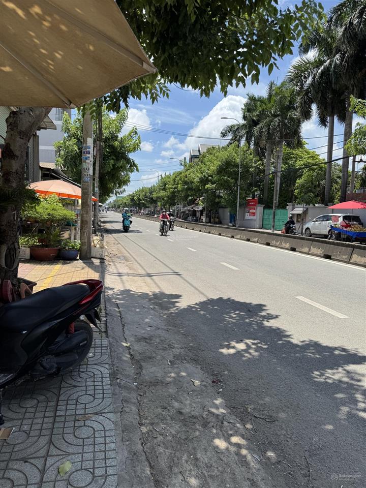 Chính chủ bán nhà mặt tiền 6 x30m, xây dựng 7 lầu kiên cố