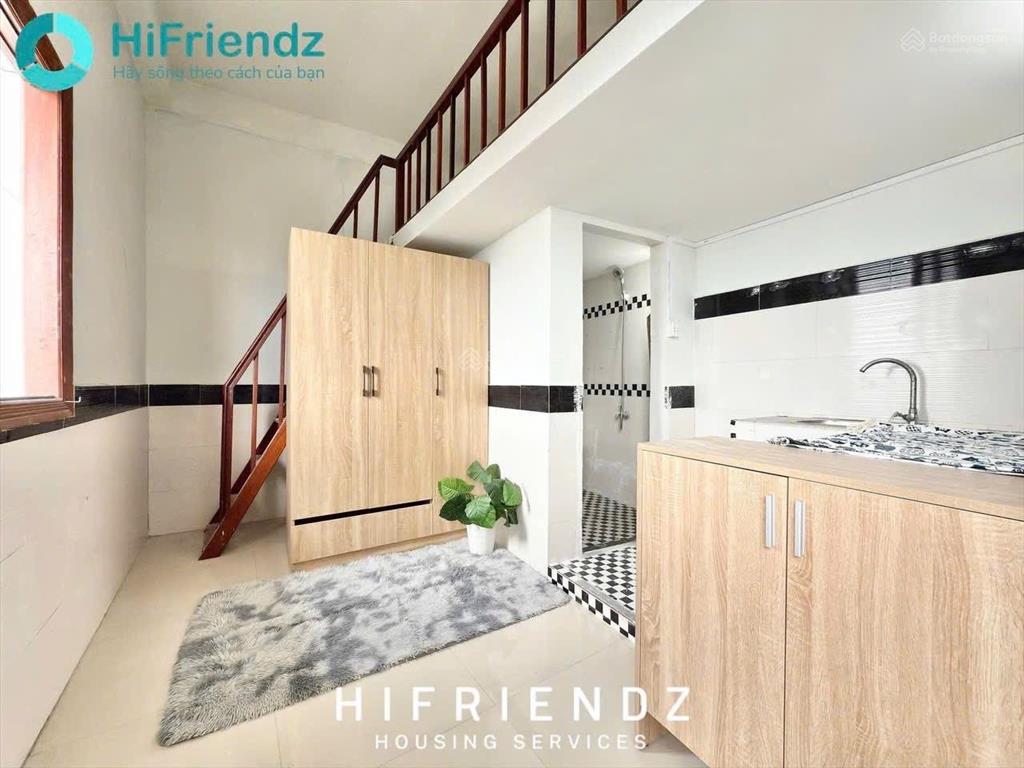 Duplex mới xây  gác thang hộp siêu đẹp  có ban công tiện di chuyển tân phú  q.11