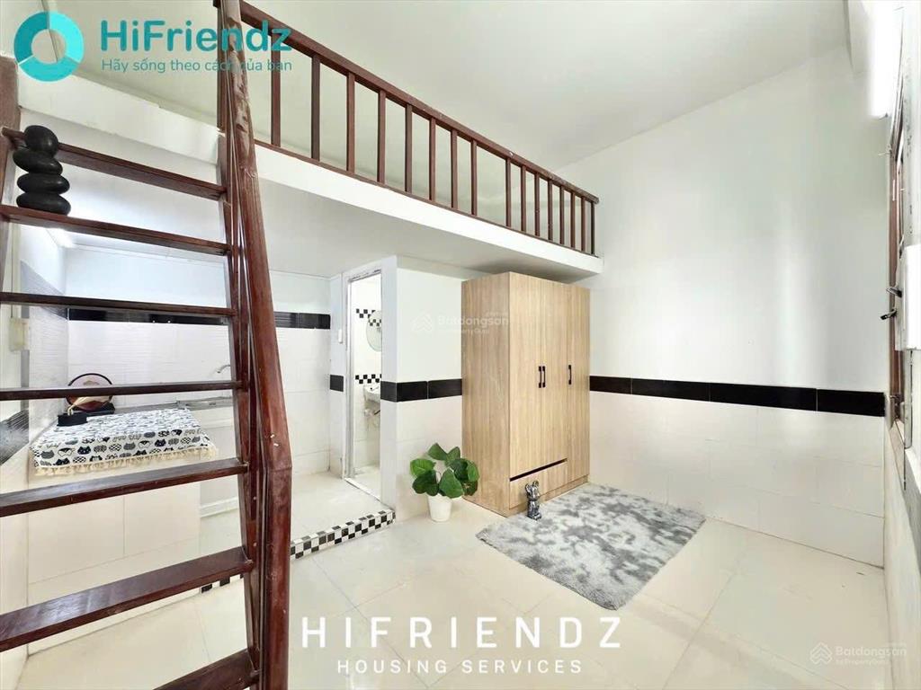 Duplex mới xây  gác thang hộp siêu đẹp  có ban công tiện di chuyển tân phú  q.11