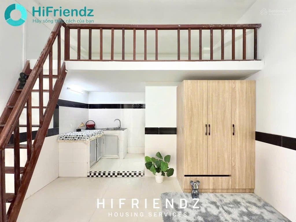 Duplex mới xây  gác thang hộp siêu đẹp  có ban công tiện di chuyển tân phú  q.11