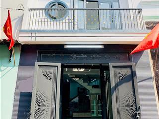 Thanh lí căn nhà 1 trệt, 1 lầu, shr, hẻm 1/ ngay cầu tạm rạch cát