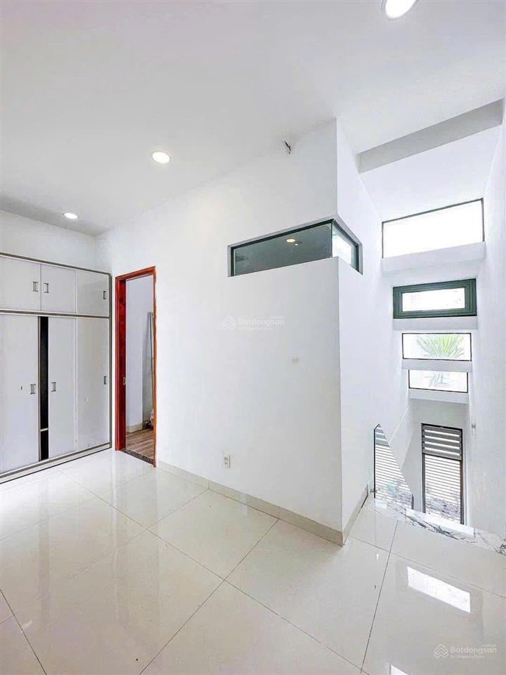Bank thanh lí phát mãi căn nhà 1 trệt, 1 lầu ngay kdc bình hưng, sổ hồng riêng
