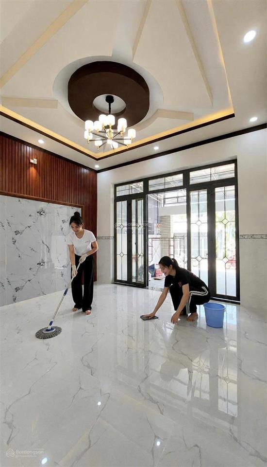 Vietbank chánh hưng thanh lý căn nhà ngay gần chợ qui đức, xã hưng long, sổ hồng riêng