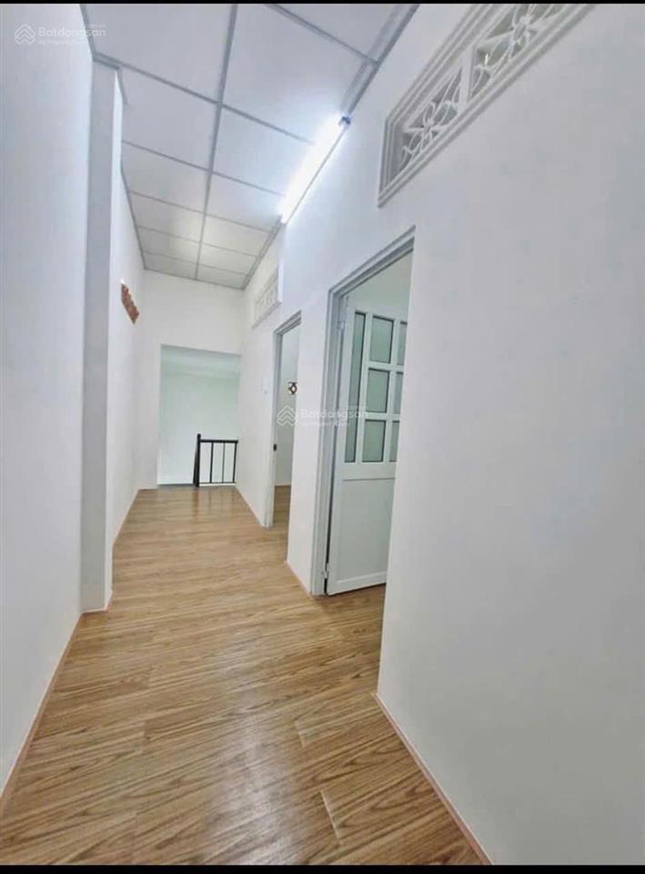 Bán nhà sổ riêng ngay đường trịnh quang nghị, gần ql50