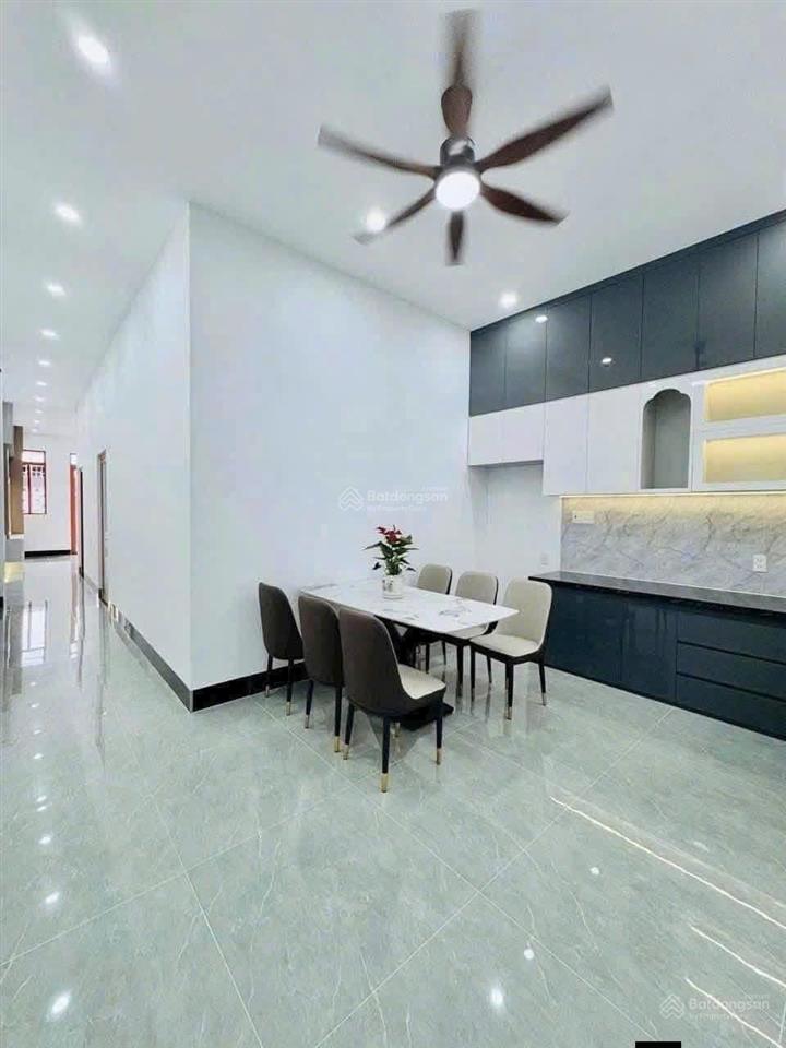 Chính chủ bán gấp căn nhà ngay kdc gia hòa, bình hưng