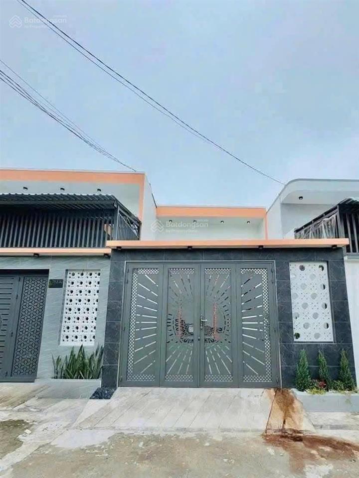 Chính chủ bán gấp căn nhà ngay kdc gia hòa, bình hưng
