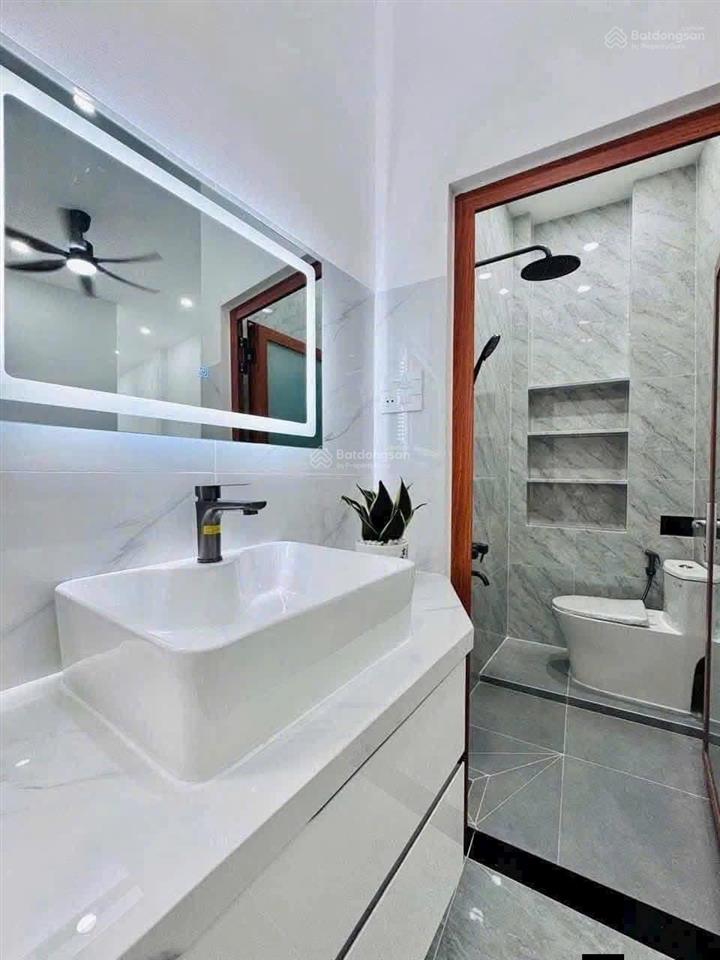 Chính chủ bán gấp căn nhà ngay kdc gia hòa, bình hưng