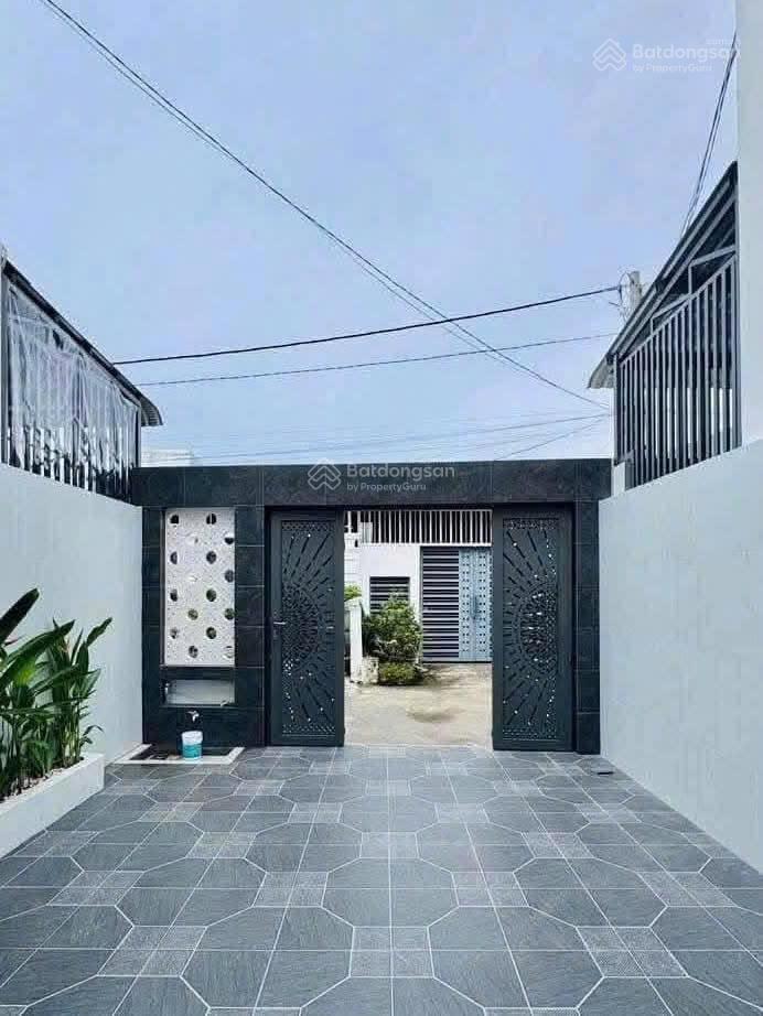 Chính chủ bán gấp căn nhà ngay kdc gia hòa, bình hưng