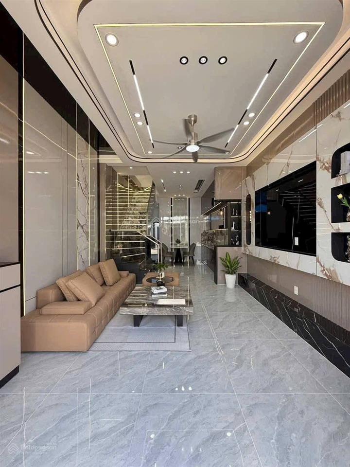 Sang nhượng gấp căn nhà 1 trệt, 1 lầu, đang cho thuê 8 triệu / tháng gần bv nhi đồng 3, shr