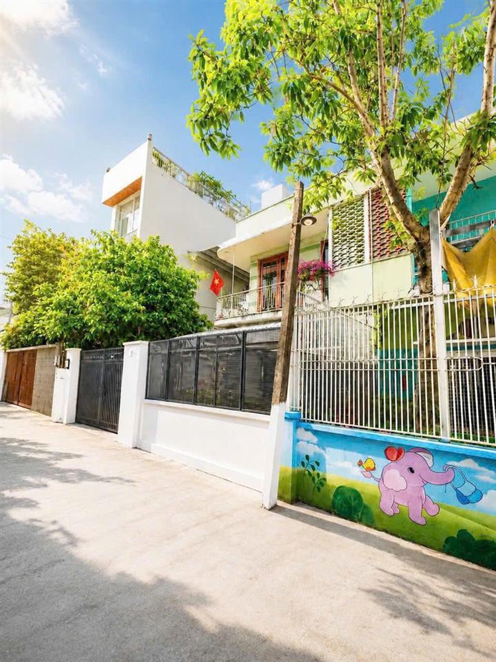 Bán gấp căn nhà 1 trệt, 1 lầu gần bv bình chánh, shr