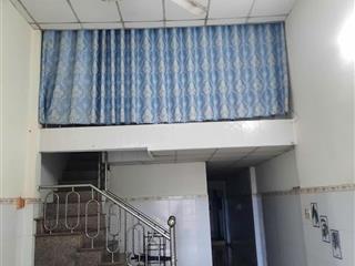 Bán nhà riêng mặt tiền đường gần chợ đầu mối hóc môn, 4,8 tỷ, 60m2. tiện kinh doanh, buôn bán.