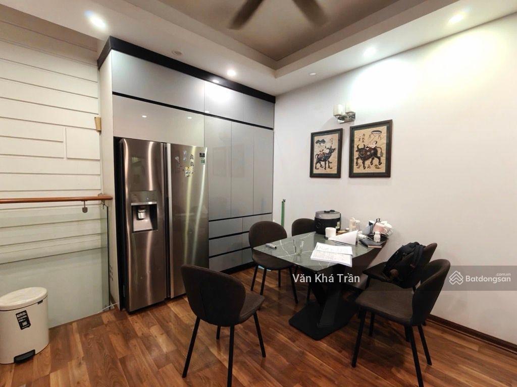 Bán nhà riêng phố hoàng cầu, đống đa siêu đẹp 51m, mt5m, 5 tầng thang máy giá 30,3 tỷ
