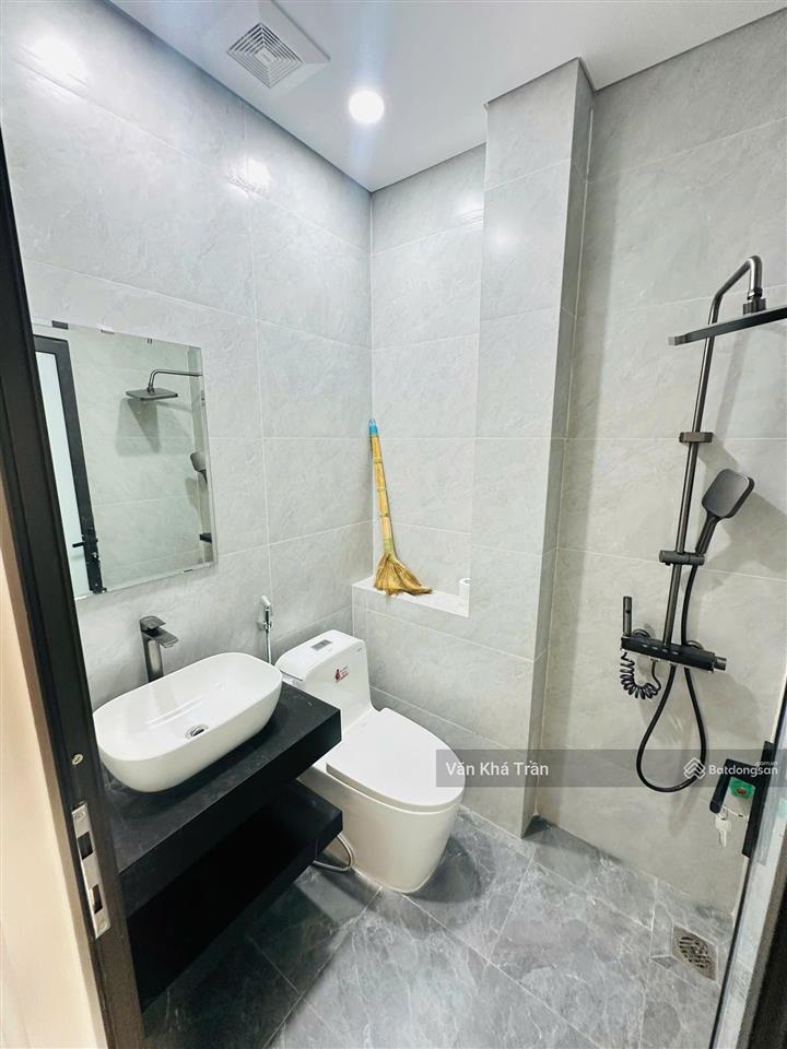 Bán nhà riêng chính chủ phố đặng văn ngữ  đống đa 64m2 7 tầng thang máy ô tô vào nhà 36,8 tỷ