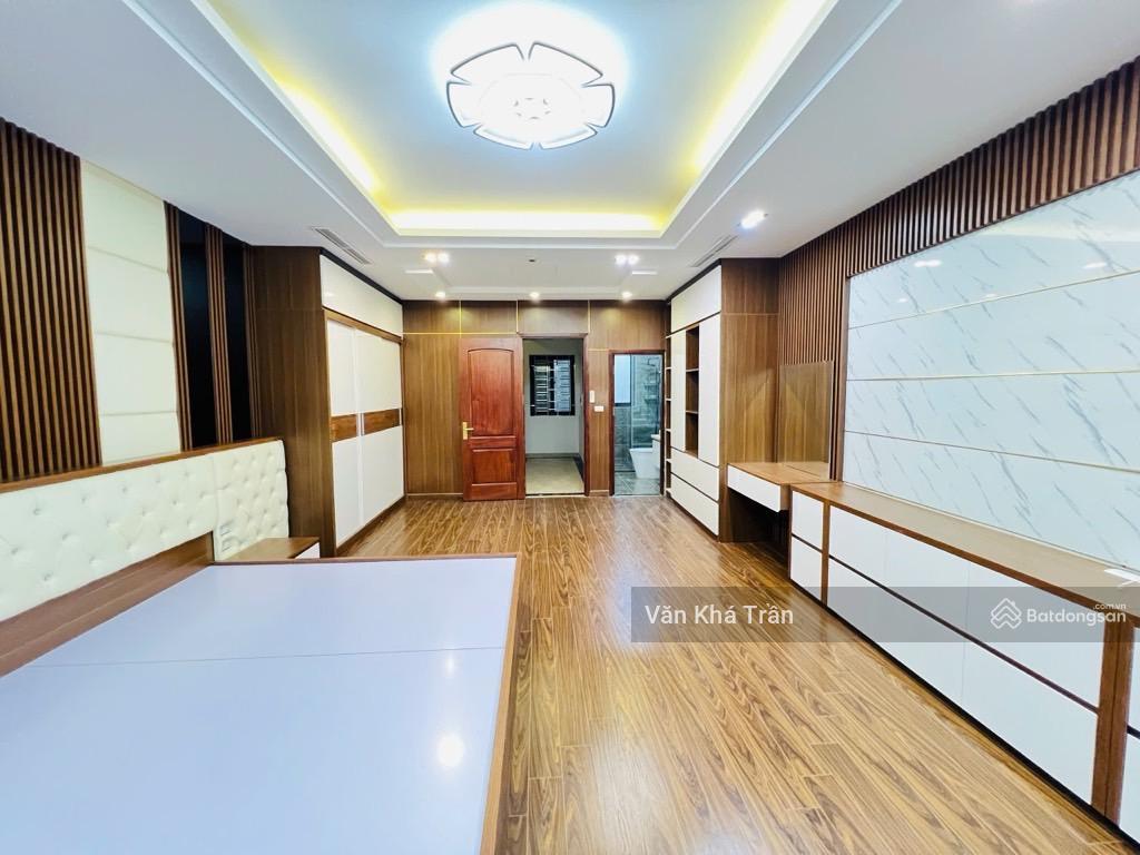 Bán nhà hoàng cầu phân lô ô tô vào nhà thang máy vừa ở vừa kinh doanh tốt 59m2 giá 30,5 tỷ