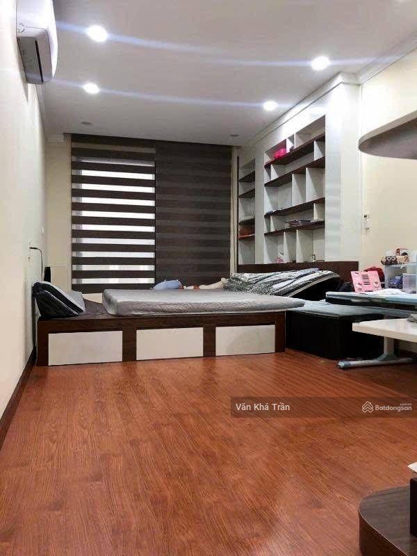 Chính chủ bán nhà riêng tại phố hoàng cầu, đống đa 64m, mt6, 6 tầng, giá 32 tỷ