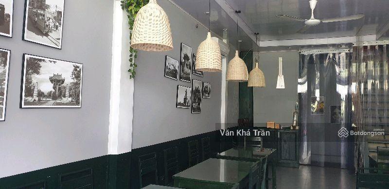 Chính chủ bán nhà mặt phố hoàng cầu, đống đa, view hồ đẹp, 50m 29.5 tỷ