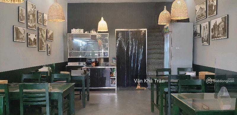 Chính chủ bán nhà mặt phố hoàng cầu, đống đa, view hồ đẹp, 50m 29.5 tỷ