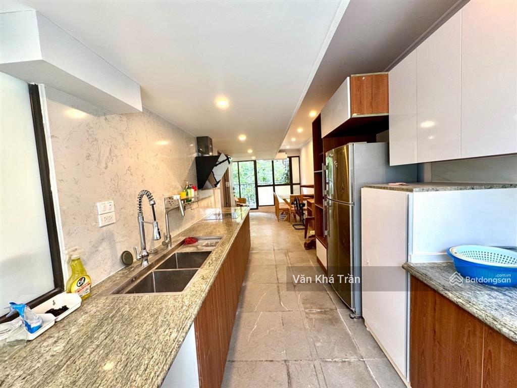 Bán nhà hoàng cầu ô tô tránh gần phố 60m2 mặt tiền 5m giá 26 tỷ