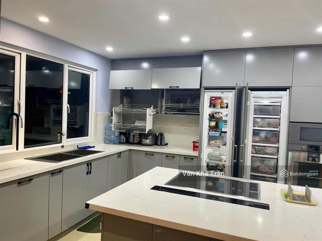 Bán tòa nhà thái thịnh 9 tầng thang máy, chỉ 10m ra mặt phố, giá 29 tỷ