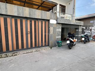 M@t tiền xe hơi quay đầu  cách mt 50m  200m tới phú mỹ hưng  chỉ 8đ tlcc