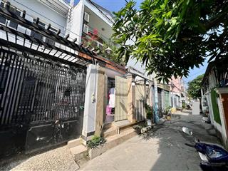 Xe hơi đỗ cửa  dt lớn gần 100m2  ở hoặc cho thuê  tân phú q7  200m qua phú mỹ hưng