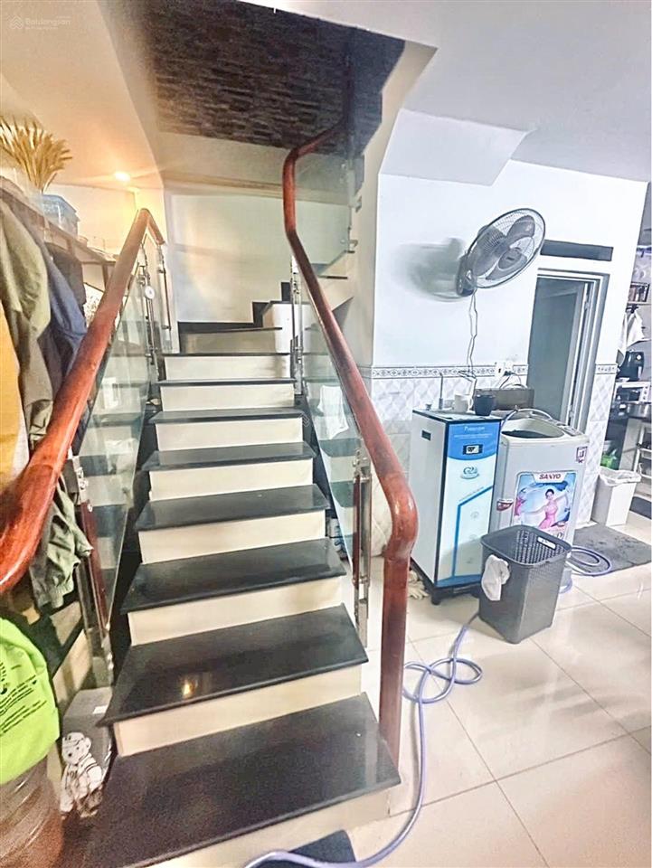 Sát mặt tiền nguyễn văn lượng  45m2 giá 4.85 tỷ, đối diện lotte mart!